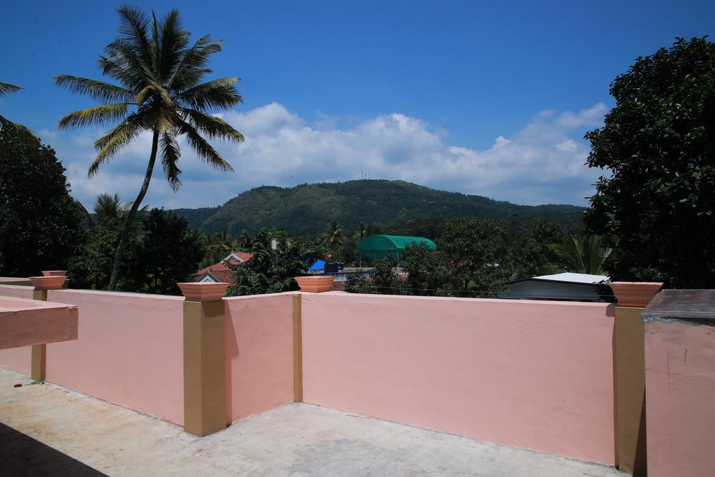 Periyar Villa Home Stay - Теккади Экстерьер фото